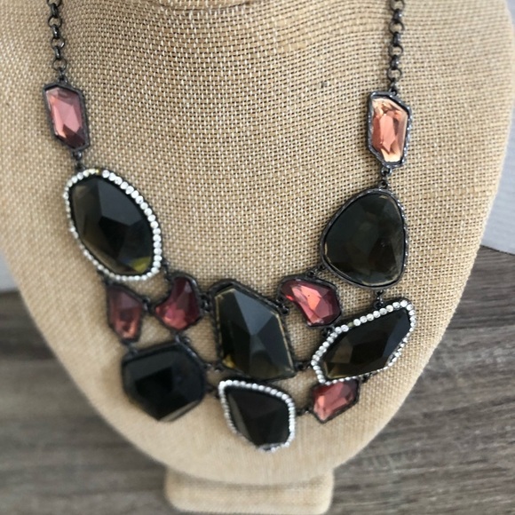 Chunky Statement Necklace - Picture 6 of 9